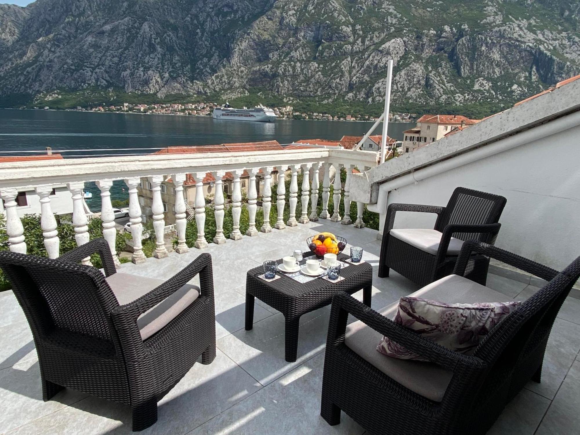 Lux Boka Sea View Apartment Κότορ Εξωτερικό φωτογραφία